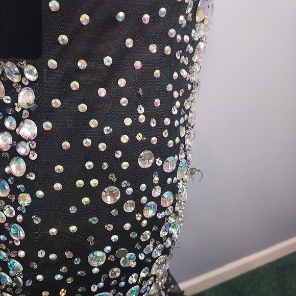 Glow Dress Gown Backless With Tie Back With Zipper On The Side Size 10 - Picture 6 of 16